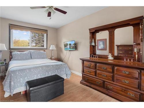 75 Aquadale Drive, St. Catharines, ON - Indoor Photo Showing Bedroom