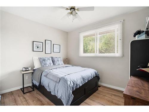 75 Aquadale Drive, St. Catharines, ON - Indoor Photo Showing Bedroom