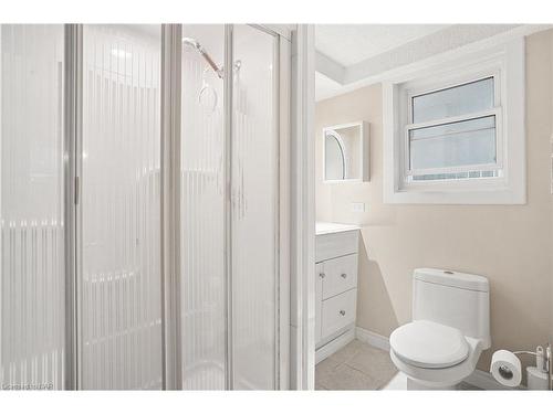 75 Aquadale Drive, St. Catharines, ON - Indoor Photo Showing Bathroom