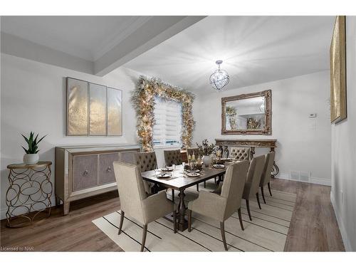 6362 Galaxy Drive, Niagara Falls, ON - Indoor Photo Showing Dining Room