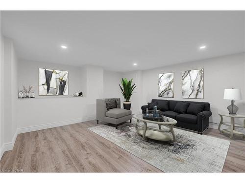 6362 Galaxy Drive, Niagara Falls, ON - Indoor Photo Showing Living Room