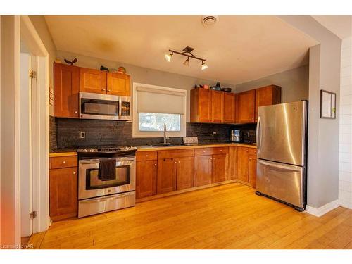 714 Main St W Street W, Port Colborne, ON - Indoor Photo Showing Kitchen