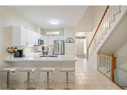 13-8142 Costabile Drive, Niagara Falls, ON - Indoor Photo Showing Kitchen With Double Sink With Upgraded Kitchen