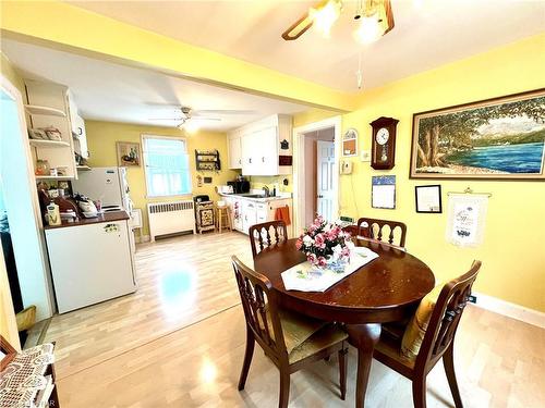 5 Bolton Avenue, Thorold, ON - Indoor Photo Showing Dining Room