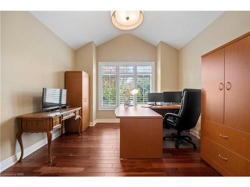 44 Stoneridge Crescent, Niagara-On-The-Lake, ON - Indoor Photo Showing Office