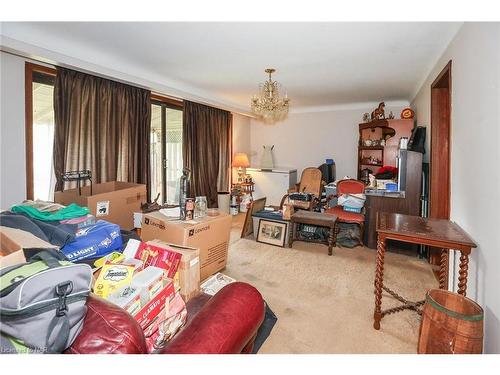 4477 Jordan Road, Jordan Station, ON - Indoor Photo Showing Living Room