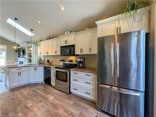 49 Bogart Street, St. Catharines, ON - Indoor Photo Showing Kitchen