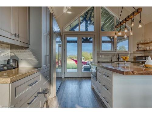 3921 Miller Rd, Port Colborne, ON - Indoor Photo Showing Kitchen