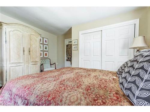 29 Confederation Drive, Niagara-On-The-Lake, ON - Indoor Photo Showing Bedroom