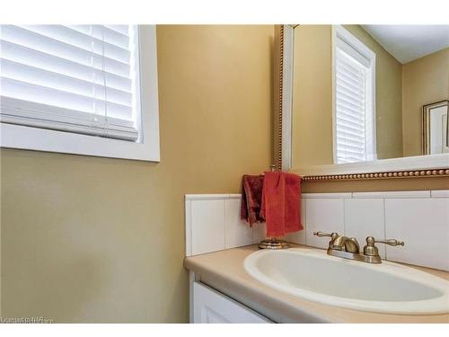 29 Confederation Drive, Niagara-On-The-Lake, ON - Indoor Photo Showing Bathroom