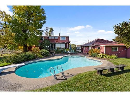 287 Read Road, Niagara-On-The-Lake, ON - Outdoor With In Ground Pool With Deck Patio Veranda With Backyard