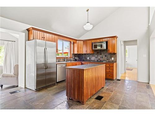 50672 Green Road S, Wainfleet, ON - Indoor Photo Showing Kitchen