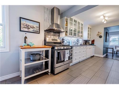 297 Tanbark Road, St. Davids, ON - Indoor Photo Showing Kitchen