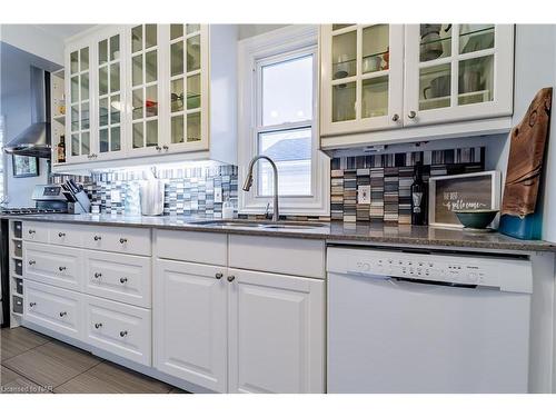 297 Tanbark Road, St. Davids, ON - Indoor Photo Showing Kitchen With Double Sink