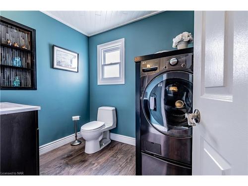 297 Tanbark Road, St. Davids, ON - Indoor Photo Showing Laundry Room