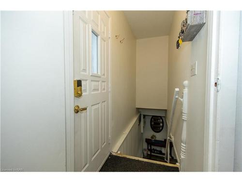 42 Santone Avenue, Welland, ON - Indoor Photo Showing Other Room