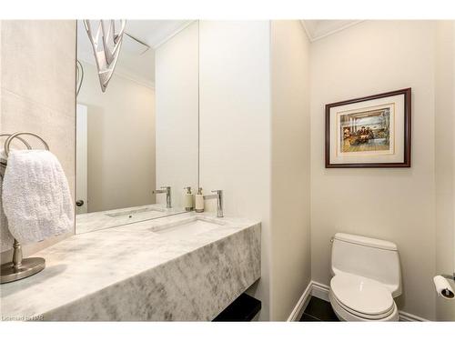 22 Red Haven Drive, Niagara-On-The-Lake, ON - Indoor Photo Showing Bathroom