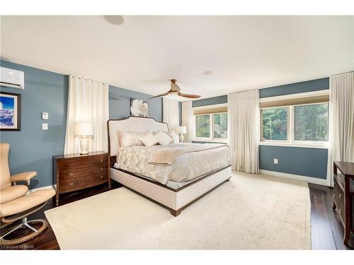 22 Red Haven Drive, Niagara-On-The-Lake, ON - Indoor Photo Showing Bedroom