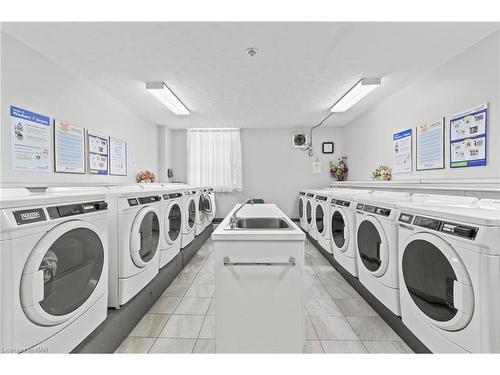 508-365 Geneva Street, St. Catharines, ON - Indoor Photo Showing Laundry Room