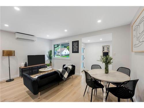 80 Ellen Street, Fort Erie, ON - Indoor Photo Showing Dining Room