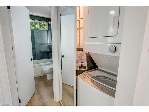 80 Ellen Street, Fort Erie, ON - Indoor Photo Showing Laundry Room