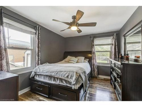 303 Riverside Drive, Welland, ON - Indoor Photo Showing Bedroom