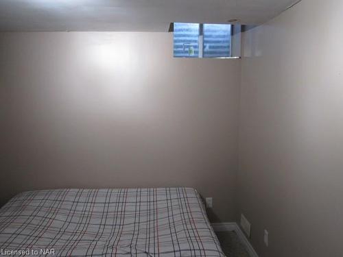 4 Grand Avenue, Grimsby, ON - Indoor Photo Showing Other Room