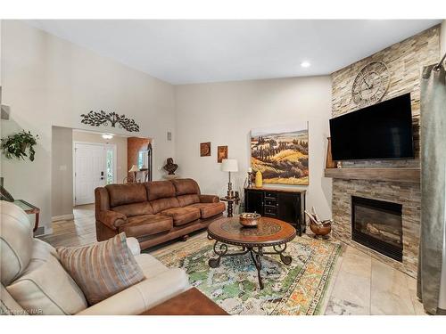 67 Virginia Street, Welland, ON - Indoor Photo Showing Living Room With Fireplace