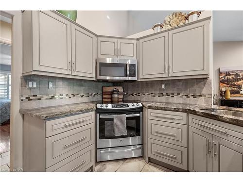 67 Virginia Street, Welland, ON - Indoor Photo Showing Kitchen