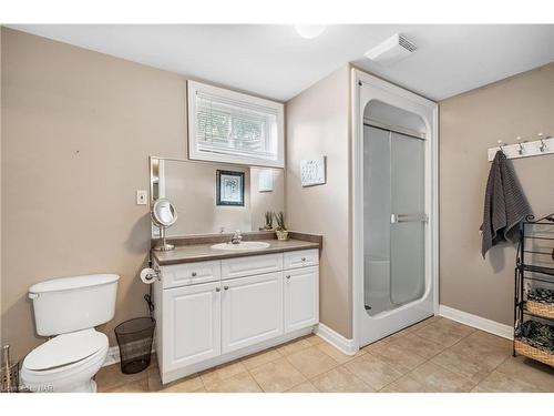 67 Virginia Street, Welland, ON - Indoor Photo Showing Bathroom