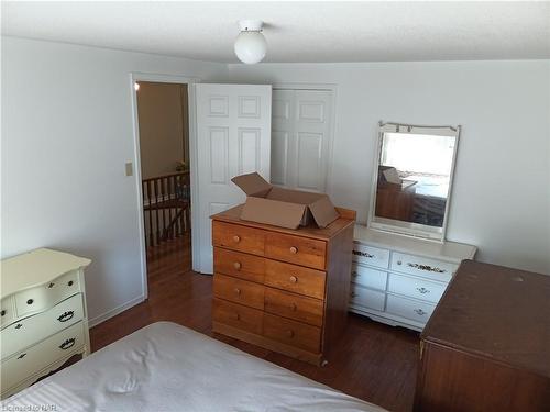 58 Carmine Crescent, St. Catharines, ON - Indoor Photo Showing Bedroom