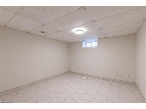 37 Larchwood Drive, St. Catharines, ON - Indoor Photo Showing Other Room