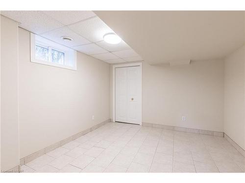 37 Larchwood Drive, St. Catharines, ON - Indoor Photo Showing Other Room