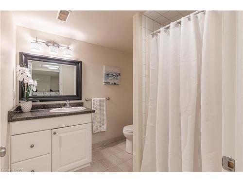 37 Larchwood Drive, St. Catharines, ON - Indoor Photo Showing Bathroom