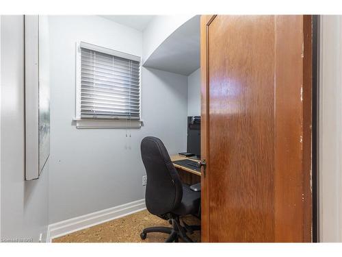 5 Huron Street, St. Catharines, ON - Indoor Photo Showing Office