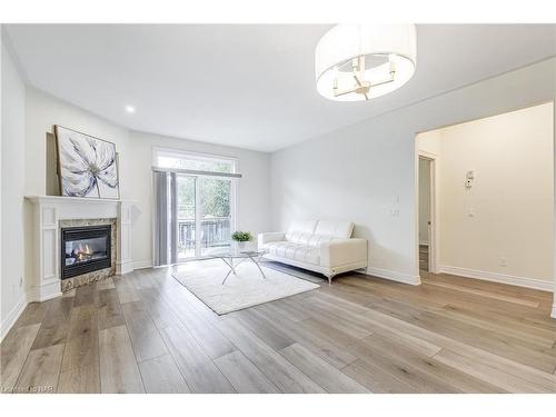 5-3395 River Trail, Stevensville, ON - Indoor Photo Showing Living Room With Fireplace