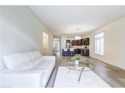 5-3395 River Trail, Stevensville, ON - Indoor Photo Showing Living Room