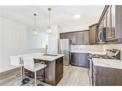 5-3395 River Trail, Stevensville, ON - Indoor Photo Showing Kitchen With Upgraded Kitchen