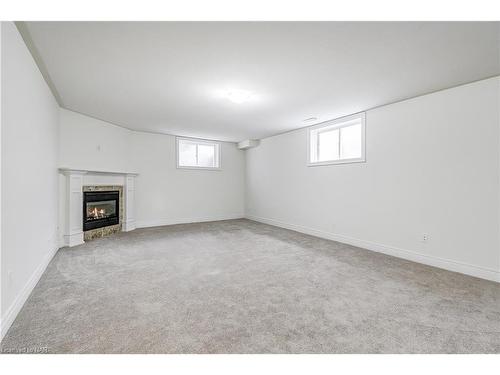 5-3395 River Trail, Stevensville, ON - Indoor With Fireplace