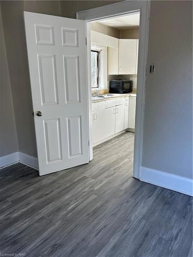 45 Louisa Street, St. Catharines, ON - Indoor Photo Showing Kitchen