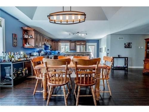 8 Hillcrest Road, Port Colborne, ON - Indoor Photo Showing Dining Room