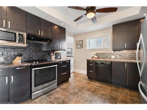 269 Sugarloaf Street, Port Colborne, ON - Indoor Photo Showing Kitchen With Upgraded Kitchen