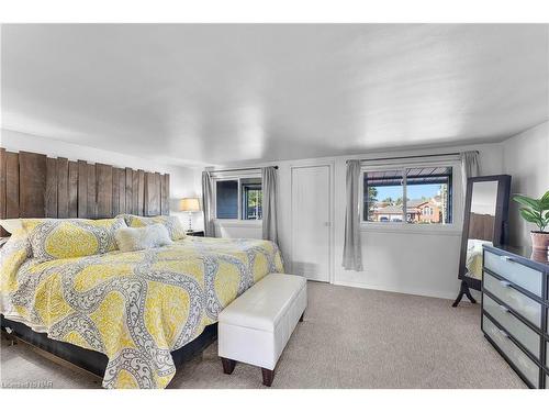 511 Woodlawn Road, Welland, ON - Indoor Photo Showing Bedroom