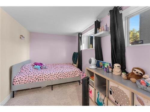 511 Woodlawn Road, Welland, ON - Indoor Photo Showing Bedroom