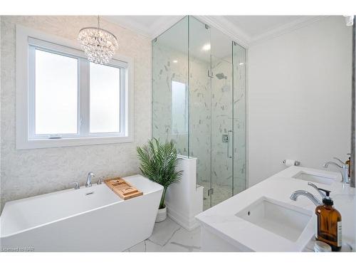 7 Fedorkow Lane, Niagara-On-The-Lake, ON - Indoor Photo Showing Bathroom