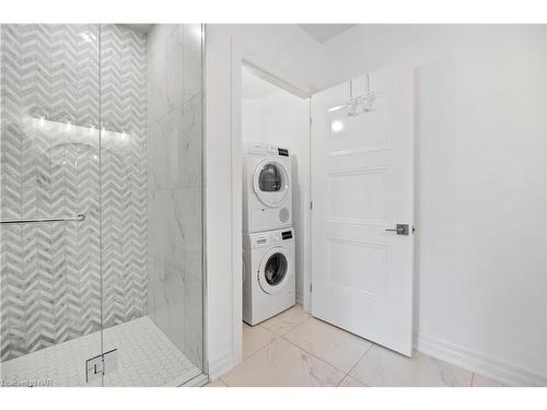 1-99 South Drive, St. Catharines, ON - Indoor Photo Showing Laundry Room