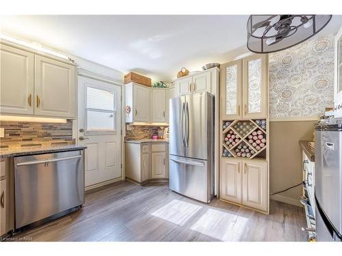 491 Bunting Road, St. Catharines, ON - Indoor Photo Showing Kitchen