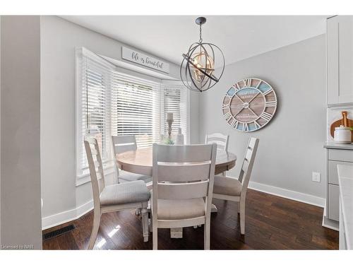 3838 Summit Avenue, Ridgeway, ON - Indoor Photo Showing Dining Room