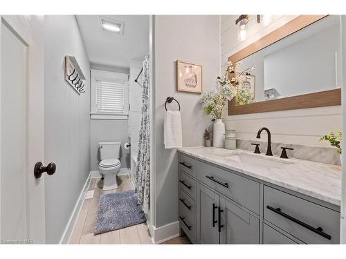 3838 Summit Avenue, Ridgeway, ON - Indoor Photo Showing Bathroom