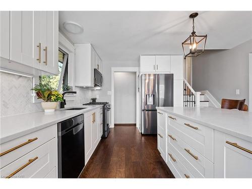 3838 Summit Avenue, Ridgeway, ON - Indoor Photo Showing Kitchen With Upgraded Kitchen